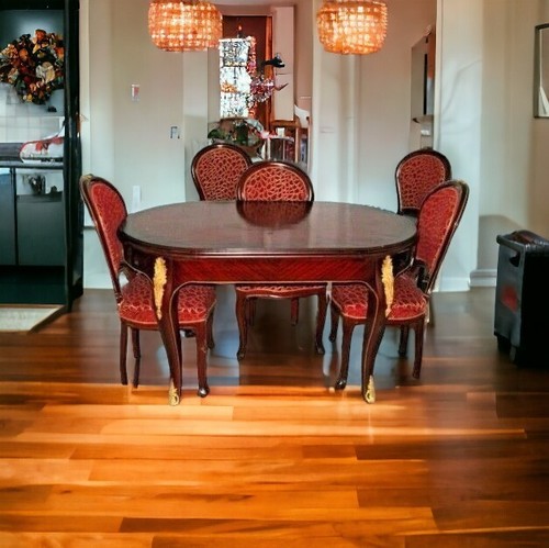 Une salle manger louis xv - une, à